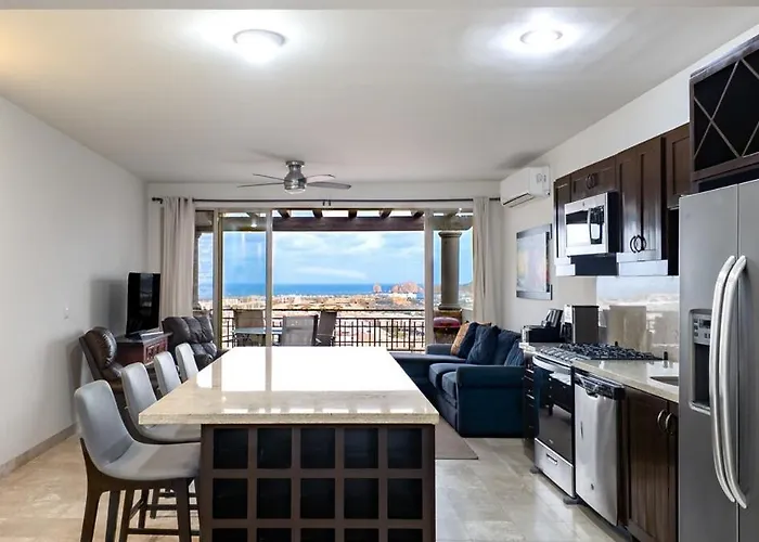 3br Penthouse With Stunning Arch Views And Private Concierge 24 7 Apartment